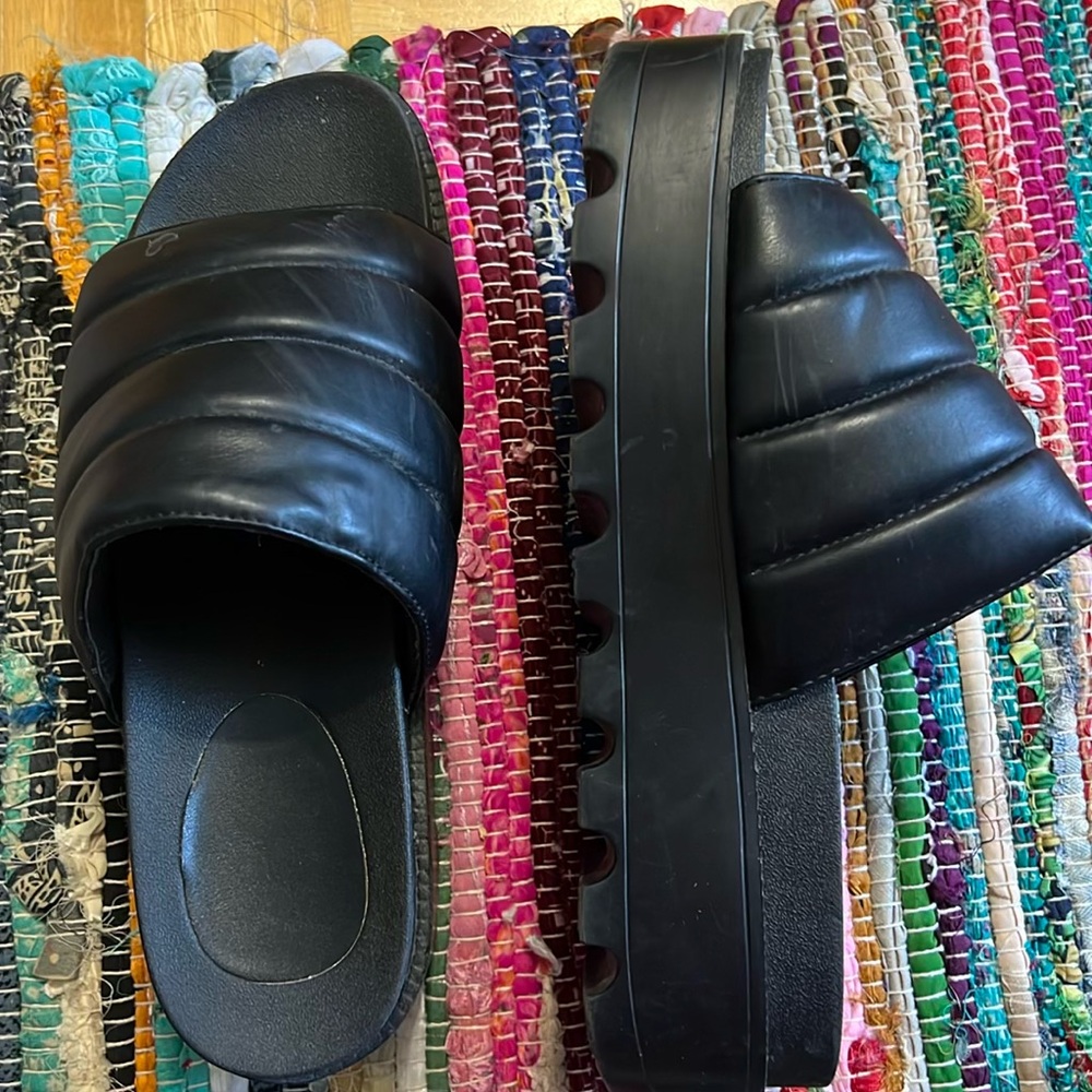 Black platform sandals